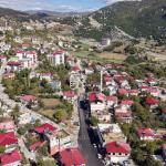 Büyükşehir, Andırın’da 2 Kilometrelik Yolunu Sıcak Asfaltla Yeniliyor Büyükşehir, Andırın’da 2 Kilometrelik Yolunu Sıcak Asfaltla Yeniliyor