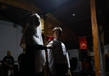 Atatürk, Efes Selçuk'ta Şarkılar ve Şiirlerle Anıldı