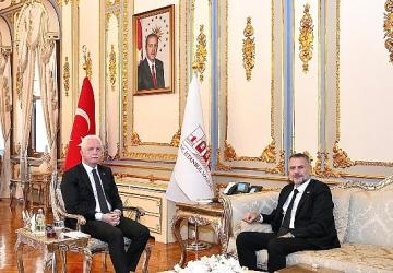 Başkan Vekili Akın'dan Vali Gül'e ziyaret