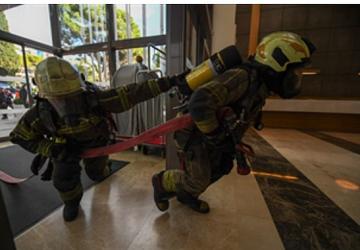 İtfaiye'den Swissotel'de nefes kesen tatbikat