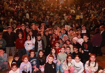 Belediye Başkanımız Rasim Arı'nın Çocuklara Hediyesi