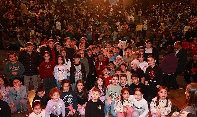 Belediye Başkanımız Rasim Arı'nın Çocuklara Hediyesi