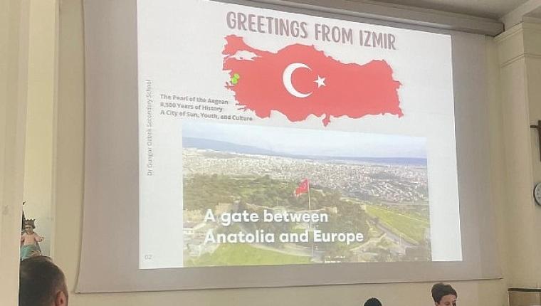 23 Nisan Coşkusu Avrupa'ya Taştı: İzmirli Öğrencilerden Anlamlı Kutlama