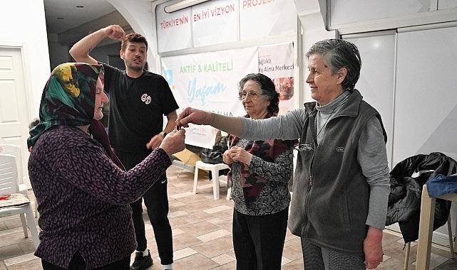 Bornova'da yaratıcı drama ile hayata yeniden katılım