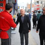 Vali Varol Gölbaşı Caddesi’nde esnaf ve vatandaşları ziyaret etti