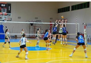 Burhaniye Belediyesi 4. Geleneksel Yıldız Kızlar Voleybol Turnuvası Sona Erdi