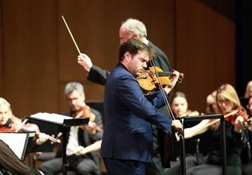 İngiliz viyola virtüözü Timothy Ridout İDSO sahnesinde!