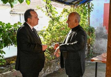 Fatih Mahallesi Dönüşüyor: Başkan Besim Dutlulu Vatandaşlarla Buluştu