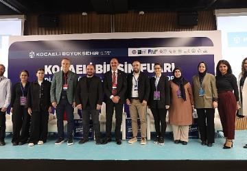 Bilişim Fuarı'nda geleceğin teknolojileri konuşuldu