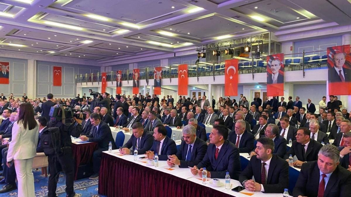 Adıyamanlı MHP’li belediye başkanları, Antalya’daki İstişare Toplantısı’na katıldı