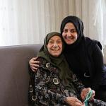 92 Yaşındaki Neriman Teyze'ye Duygu Dolu Doğum Günü Sürprizi