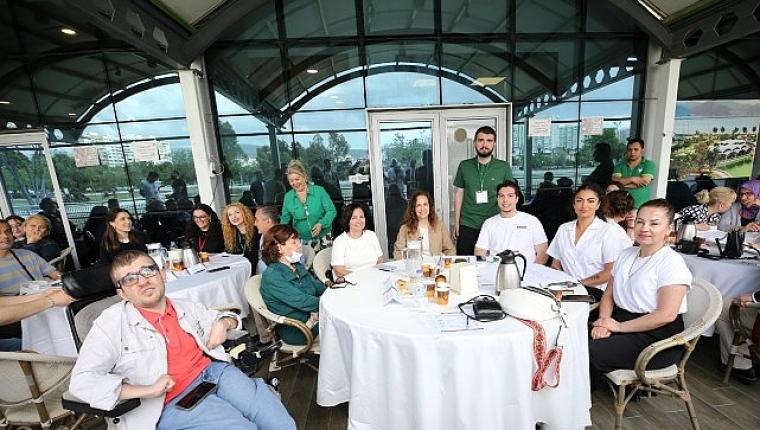 Karşıyaka'da hayata engel yok!