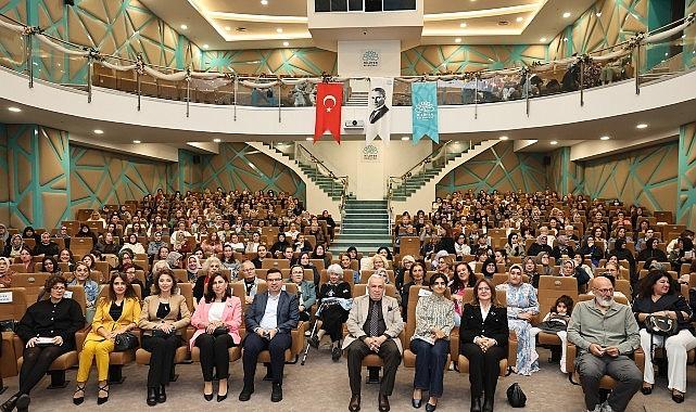Nilüferli kadınlar, doğanın diline Deniz Gezgin'le kulak verdi Nilüferli kadınlar, doğanın diline Deniz Gezgin'le kulak verdi