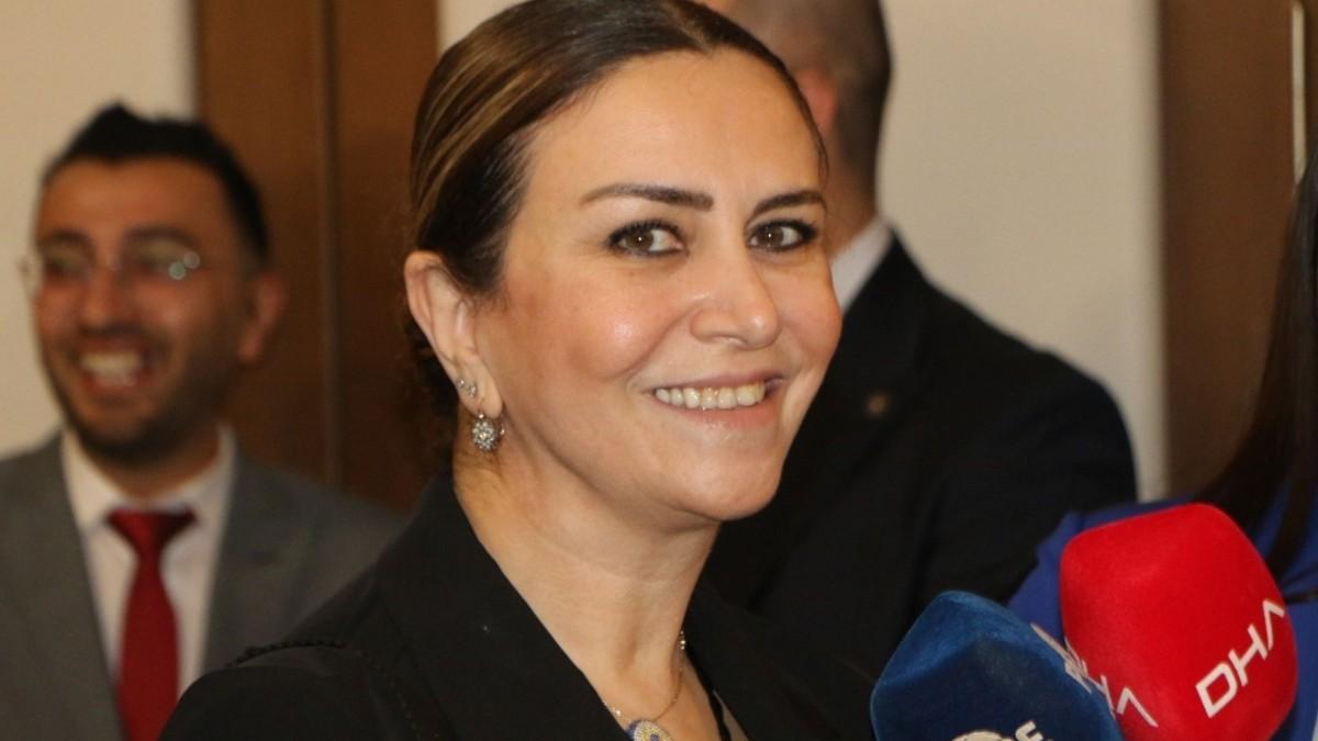 Dilvin Şirvan Toprak: ‘Türk kadınları Atatürk’ün yolunda mücadeleye devam ediyor’ - Videolu Haber Dilvin Şirvan Toprak: ‘Türk kadınları Atatürk’ün yolunda mücadeleye devam ediyor’ - Videolu Haber