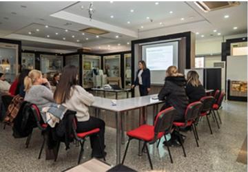 İzmirli yurttaşlar, rahim ağzı kanserine karşı bilinçleniyor