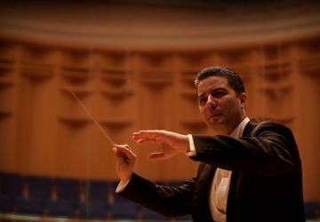 İstanbul Devlet Senfoni Orkestrası DenizBank Konserleri'nde bu hafta: Ulu Önder'e “Son Veda" ile saygı duruşu