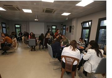 Kadın Dayanışma Merkezleri Ağı Efes Selçuk'ta Bir Araya Geldi
