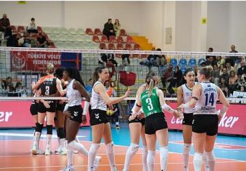 Nilüfer Belediyespor Eker, Eczacıbaşı Dynavit'i 3-1 mağlup etti
