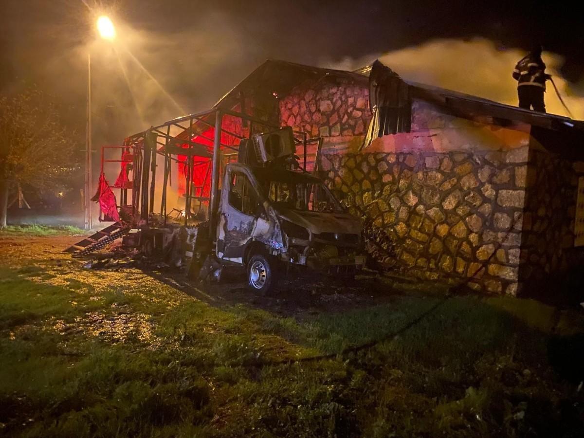 Akpınar Köyünde sağlık ocağına ait kanser tarama aracında yangın çıktı - Videolu Haber