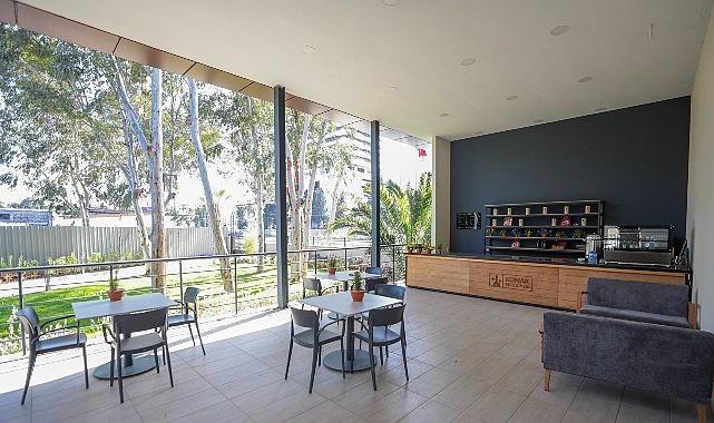 Başkan Mutlu Ferdi Zeyrek Gençlik Merkezi'nde gençlerle buluştu