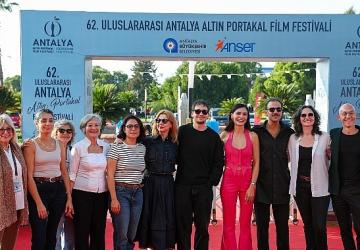 Uluslararası yarışma filmleri seyirciyle buluşuyor