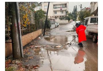 Yenişehir Belediyesi Yağışa Karşı Sahada: Merkez ve Kırsalda Eş Zamanlı Müdahale