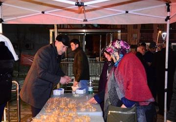 Miraç Kandili'nde Lokma İkramı Yapıldı