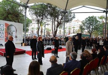 Uğur Mumcu Karabağlar 'da Özlem, Saygı ve Aydınlık Kararlılığıyla Anıldı