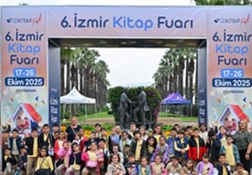 İZKİTAP'a her yaştan ziyaretçi