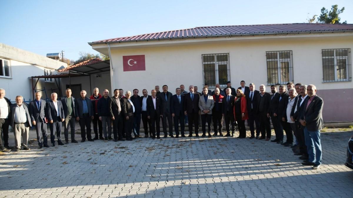 Milletvekili Özhan, Gölbaşı’nda muhtarlarla bir araya geldi