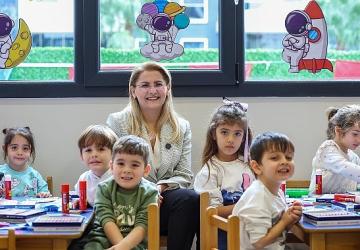Bakırköy'de Muzaffer İzgü Gündüz Çocuk Bakımevi Açıldı