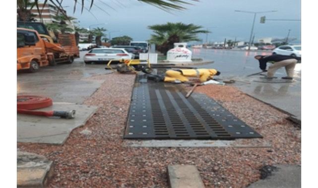 İzmir Büyükşehir Belediyesi ekipleri sağanak nedeniyle seferber oldu