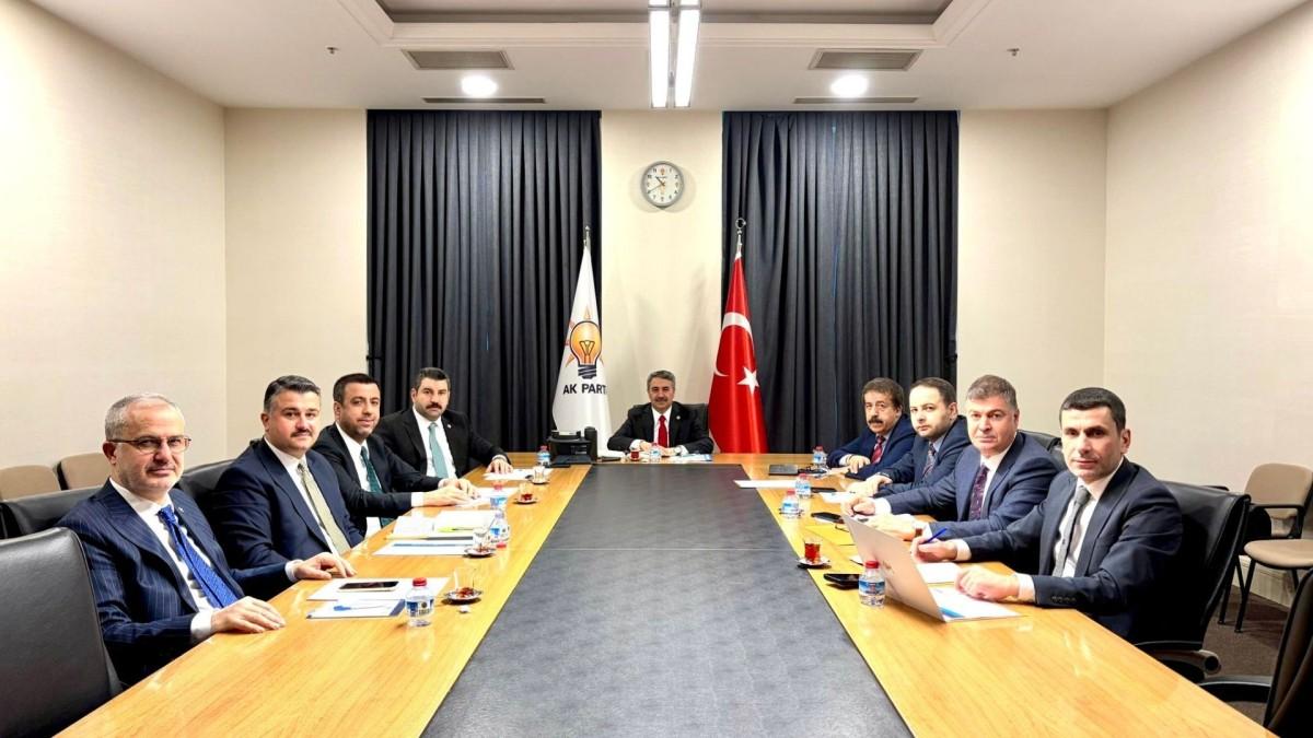 AK Parti Adıyaman İl Teşkilatı, sahadaki çalışmaları masaya yatırdı