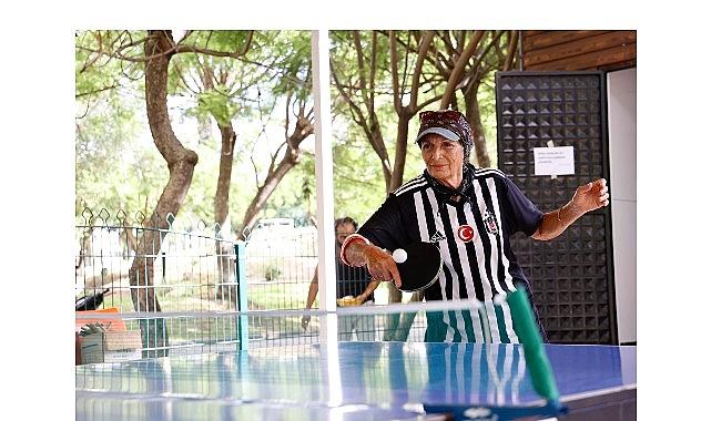 65 yaş üstü vatandaşların sosyal buluşma noktası