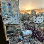 Türk Kızılay Gazze'de Ramazan'ın İlk İftar Sofrasını Kurdu