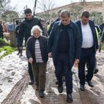 Başkan Tugay'dan Seferihisar'da yağıştan etkilenenlere yerinde destek