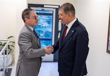 Avustralya Başkonsolosu'ndan Başkan Tugay'a ziyaret