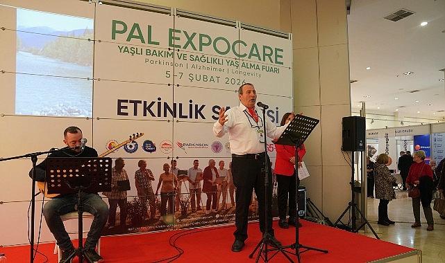 Seferihisar Belediyesi 3. Yaş Üniversitesi, PAL Expocare Fuarı'nda büyük ilgi gördü.