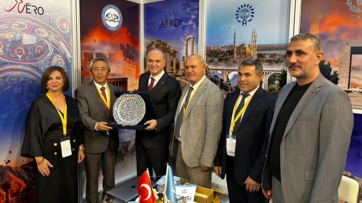 İzmir Turizm Fuarı'nda Şanlıurfa’yı ŞURO temsil etti
