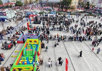 Bağcılar'da gençlik ve spor festivali coşkusu