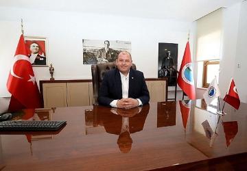 Menderes Belediyesi'nden Öğretmenler Günü Hediyesi