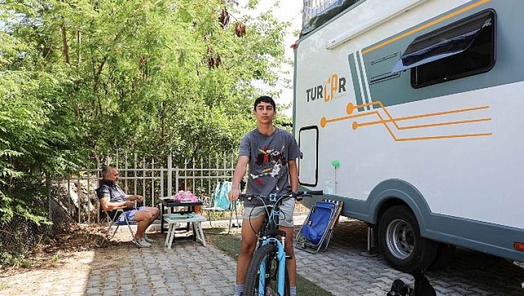 Konyaaltı Karavan Park'ta bayram yoğunluğu
