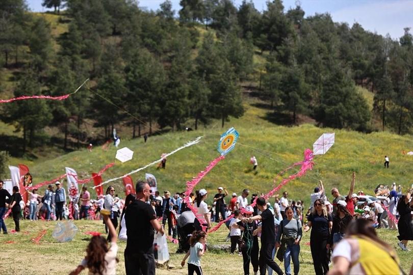 Denizli’de 23 Nisan Coşkusu Uçurtma Şenliğiyle Taçlandı