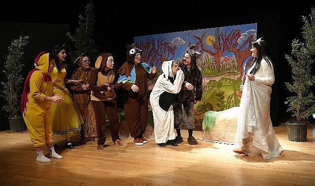 Masal Dünyası minik izleyicilerle buluştu