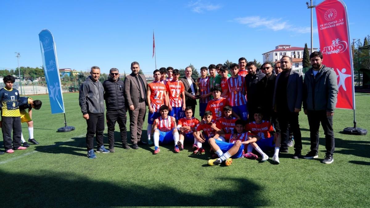 Genç Erkekler Futbol Turnuvası finali tamamlandı: Şampiyon Adıyaman Spor Lisesi