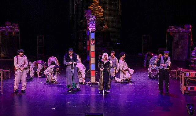 “Eşeğin Gölgesi" Bakırköy'de Görkemli Gala İle Sahnelendi