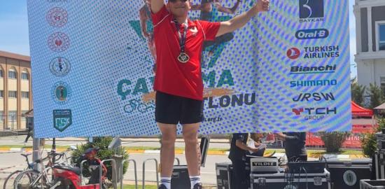 Yusuf Efe Gündüz Türkiye Kupası Duatlon Finalinde Şampiyon Oldu