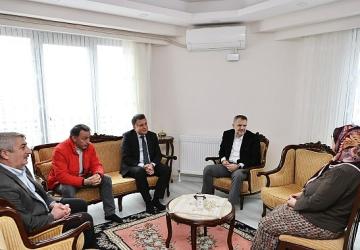 İbrahim Akın'dan şehit pilotun ailesine vefa ziyareti