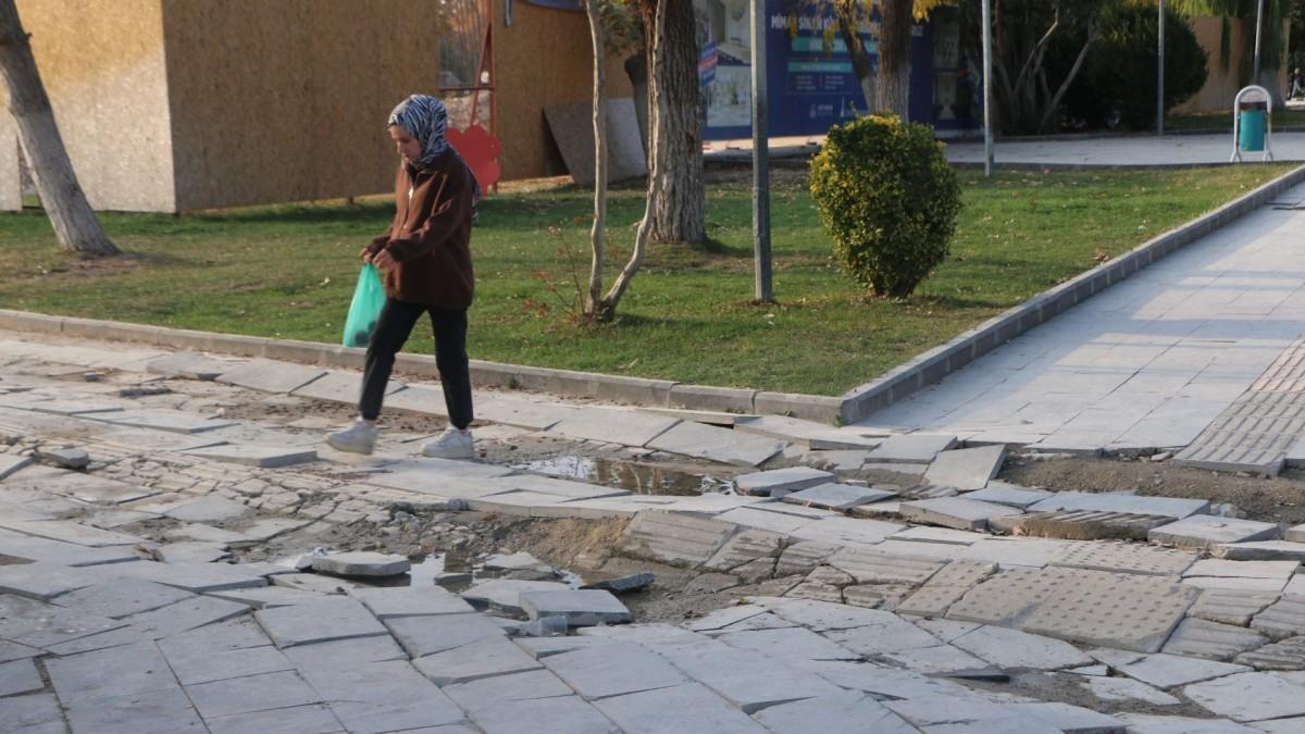 Mimar Sinan Kültür Parkı’nda bozuk kaldırımlar tepkiye neden oluyor - Videolu Haber