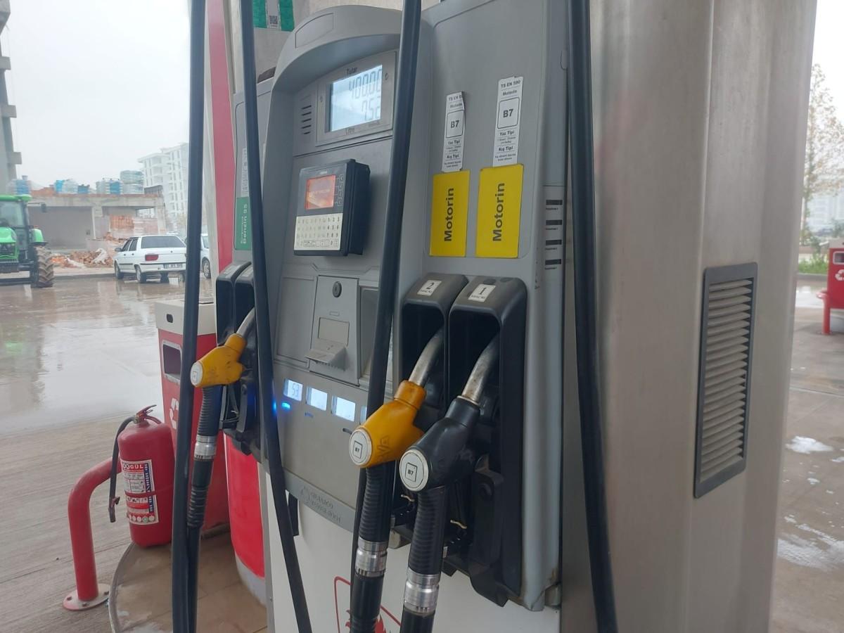 Akaryakıtta yılın ilk indirimi: Motorinde tabela değişiyor